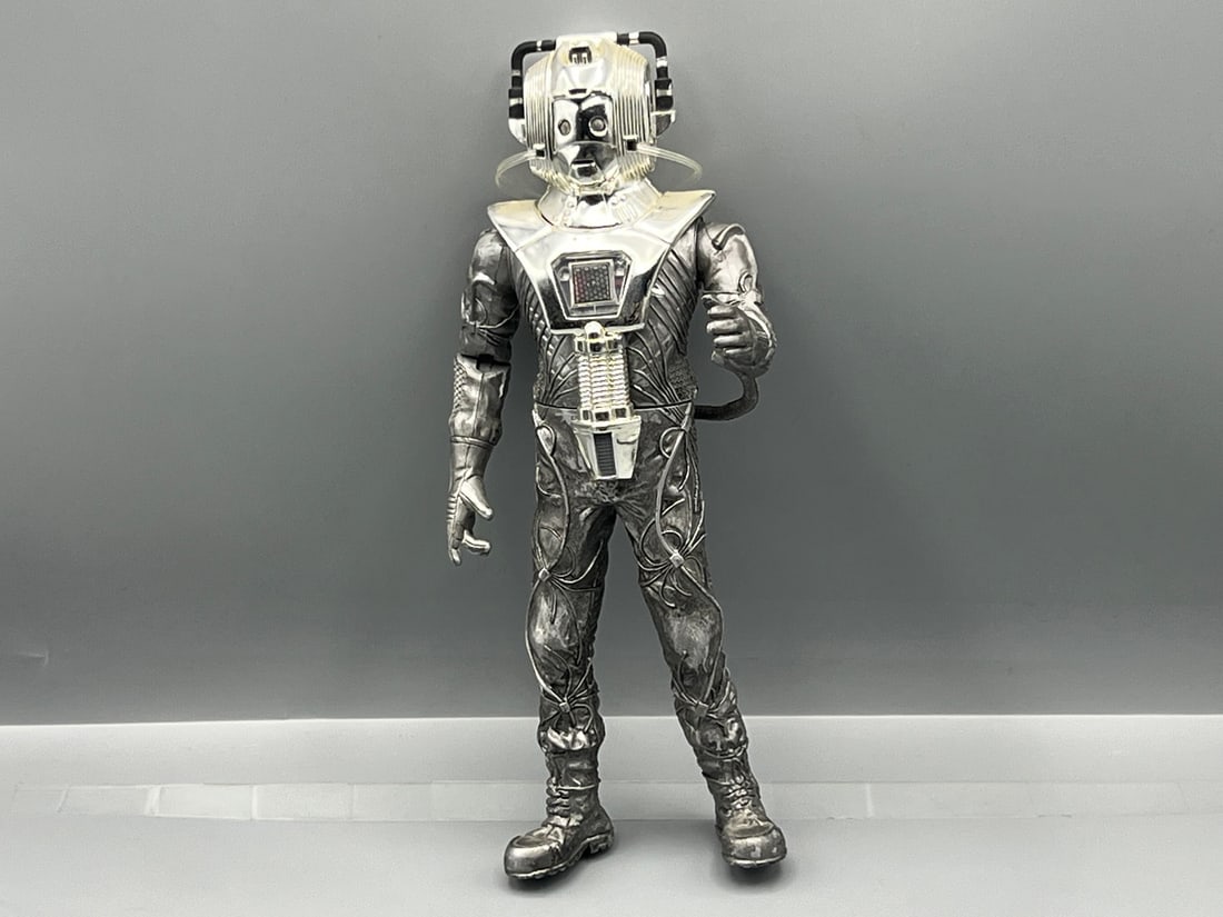 2002 Doctor Who Cyberman 8.5" Action Figure: 2002 Doctor Who Cyberman 8.5" Action Figure