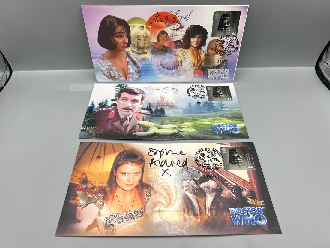 Doctor Who Lot of 3 Autographed 1st Day Covers - Sophie Aldred, Nicola Bryant, Nicholas Courtney -: Doctor Who Lot of 3 Autographed 1st Day Covers - Sophie Aldred, Nicola Bryant, Nicholas Courtney - Serial Numbered