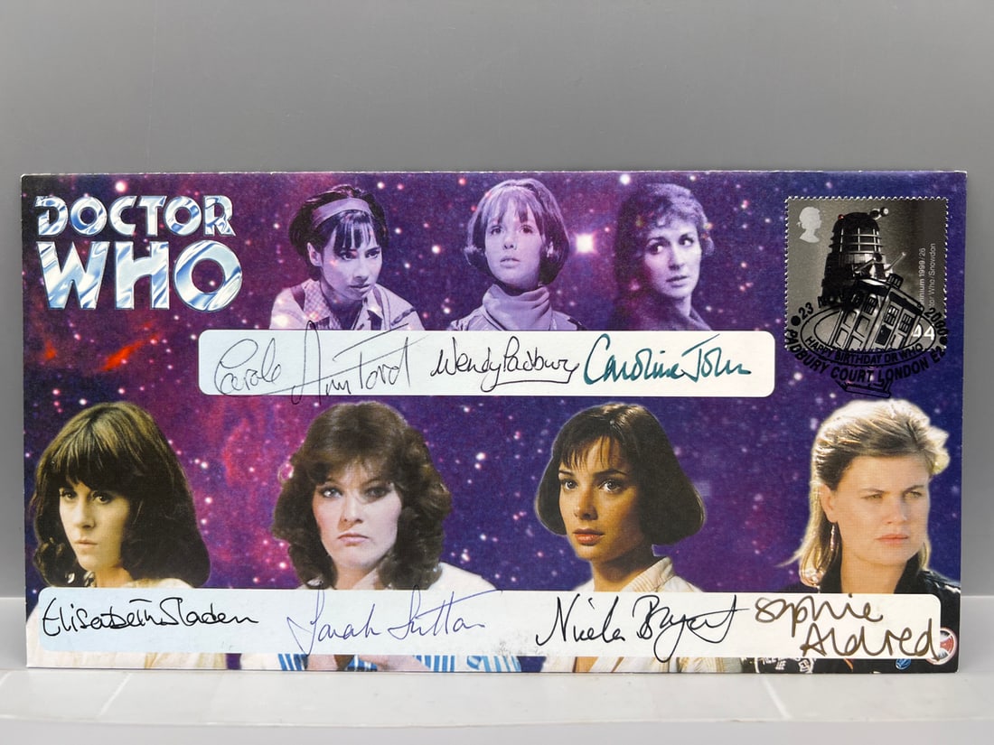 2000 Doctor Who Autographed 1st Day Cover - Carole Ann Ford, Wendy Padbury, Caroline John, Elisabeth: 2000 Doctor Who Autographed 1st Day Cover - Carole Ann Ford, Wendy Padbury, Caroline John, Elisabeth Sladen, Sarah Sutton, Nicola Bryant, Sophie Aldred - #440/1500