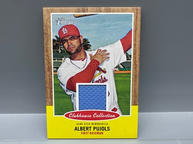 2011 Topps Heritage Albert Pujols Clubhouse Collection Game Used Relic Card