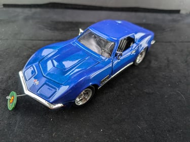 1968 Corvette 1/24 Scale, Blue, by Sunnyside Limited