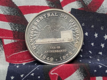 1974 Philippines 25 Piso, 90% "Silver"