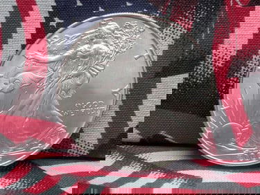 2005 Uncirculated American Silver Eagle, 1 Troy Ounce .999 Silver