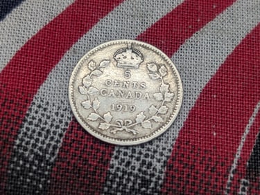 1919 .925 Sterling Silver Coin, Nice Details, Canada 5c, 106 Years Old!