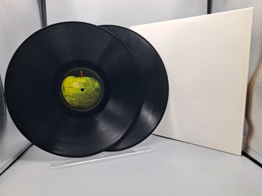 2012 The Beatles White Album Reissue, Remastered, 180 Gram Vinyl Album - 094638246619