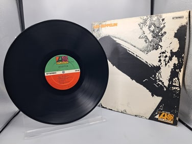 1977 Led Zeppelin Self Titled Reissue Vinyl Album - SD 19126