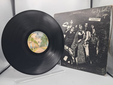 1973 Alice Cooper Love It to Death Reissue Vinyl Album - WS 1883