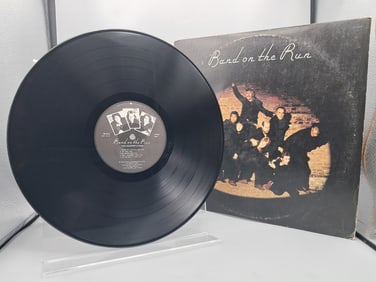 1973 Paul McCartney & Wings Band On The Run Vinyl Album - SO-3415