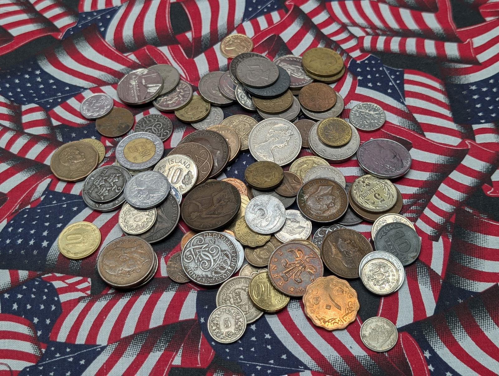 Bag of 1.0 Lbs. of Various Vintage & Modern World Coins (1 of 6)