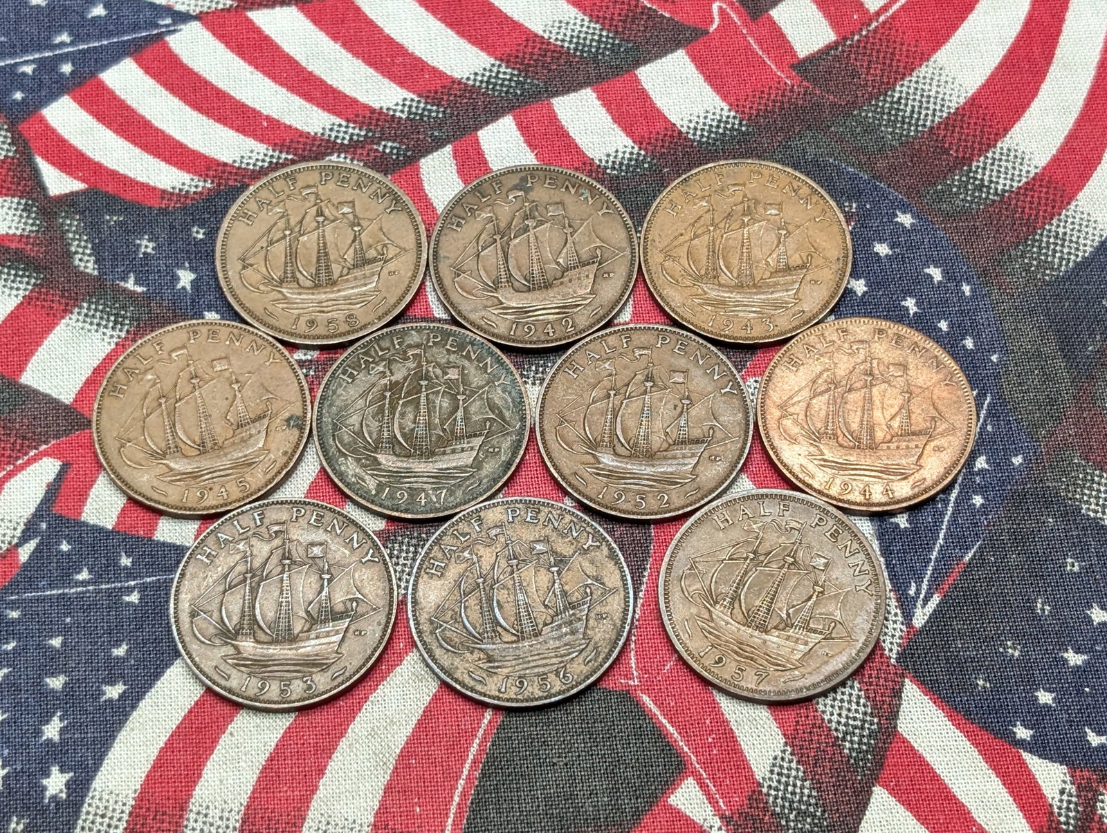 (10) Mixed Dates Great Britain Half Cents 1940' to 1950's : (10) Mixed Dates Great Britain Half Cents 1940' to 1950's