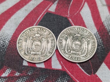 (2) 1918 Ecuador Cinco Centavos 