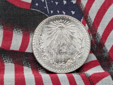 1933  Mexico 1 Silver Peso  72% Silver  *GEM BU*