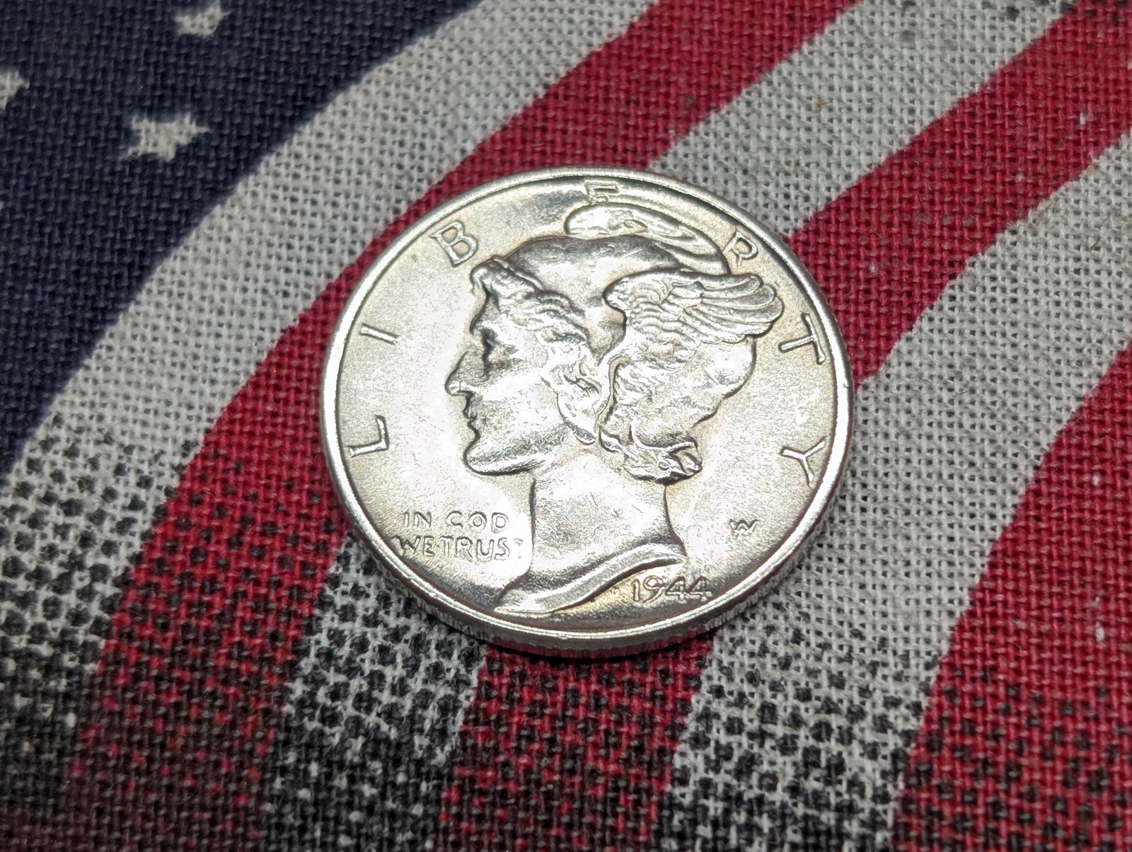 1944 Mercury Silver Dime *BU* (1 of 2)