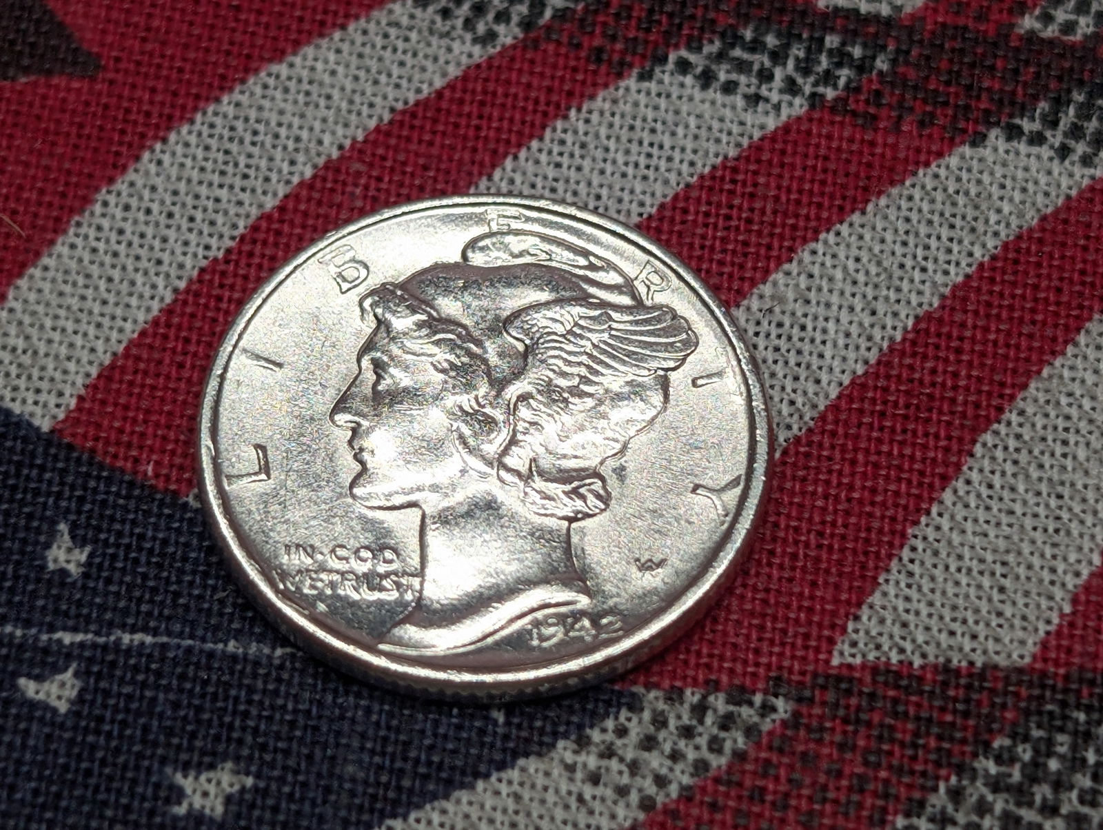 1942 Mercury Silver Dime *BU* (1 of 2)