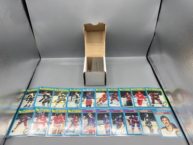 Box of 1979-80 Topps Hockey Cards - Varying Conditions