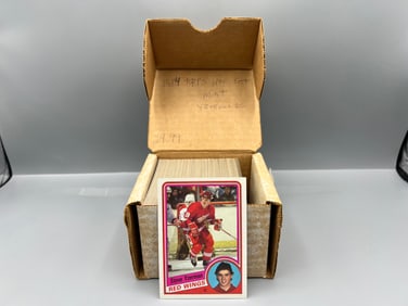 1984-85 Topps Hockey Complete Set W/ Steve Yzerman RC