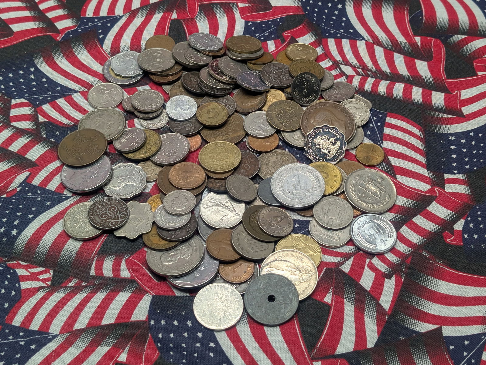 Bag of 1.0 Lbs. of Various Vintage & Modern World Coins (1 of 6)