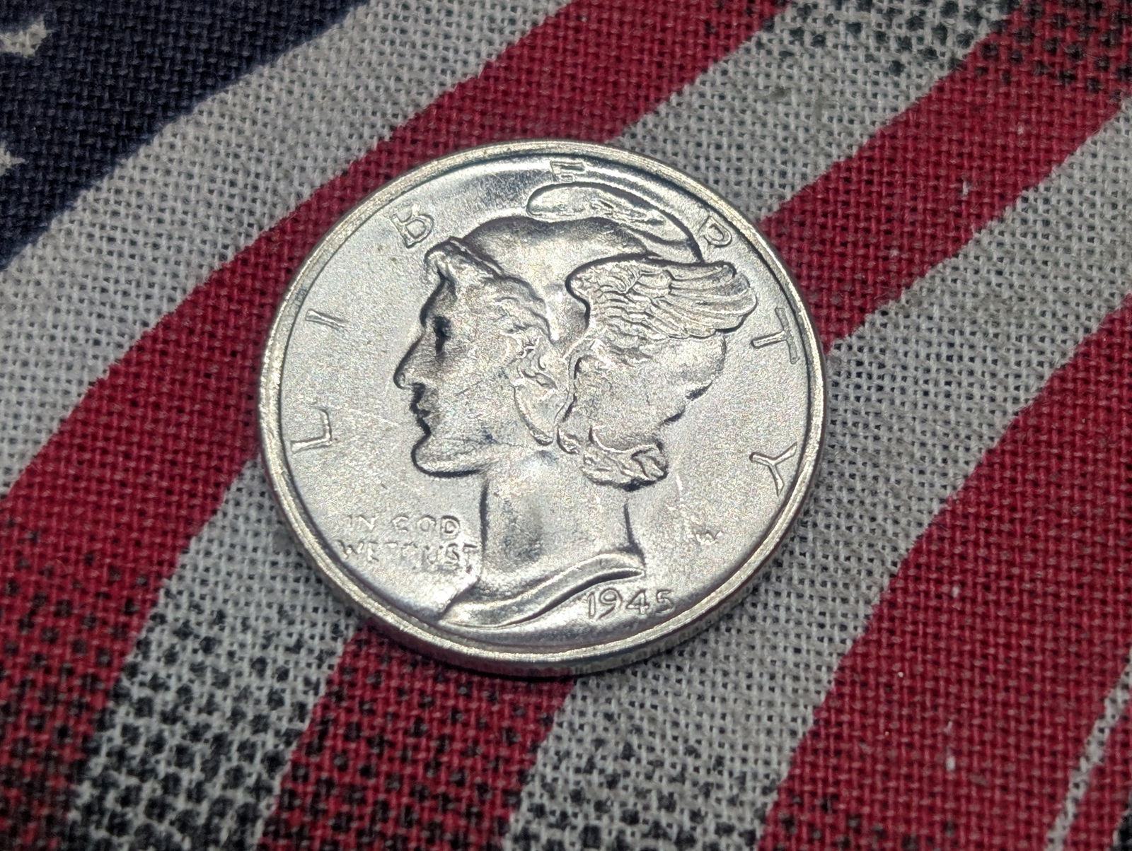 *BU* 1945-S Mercury Silver Dime (1 of 2)