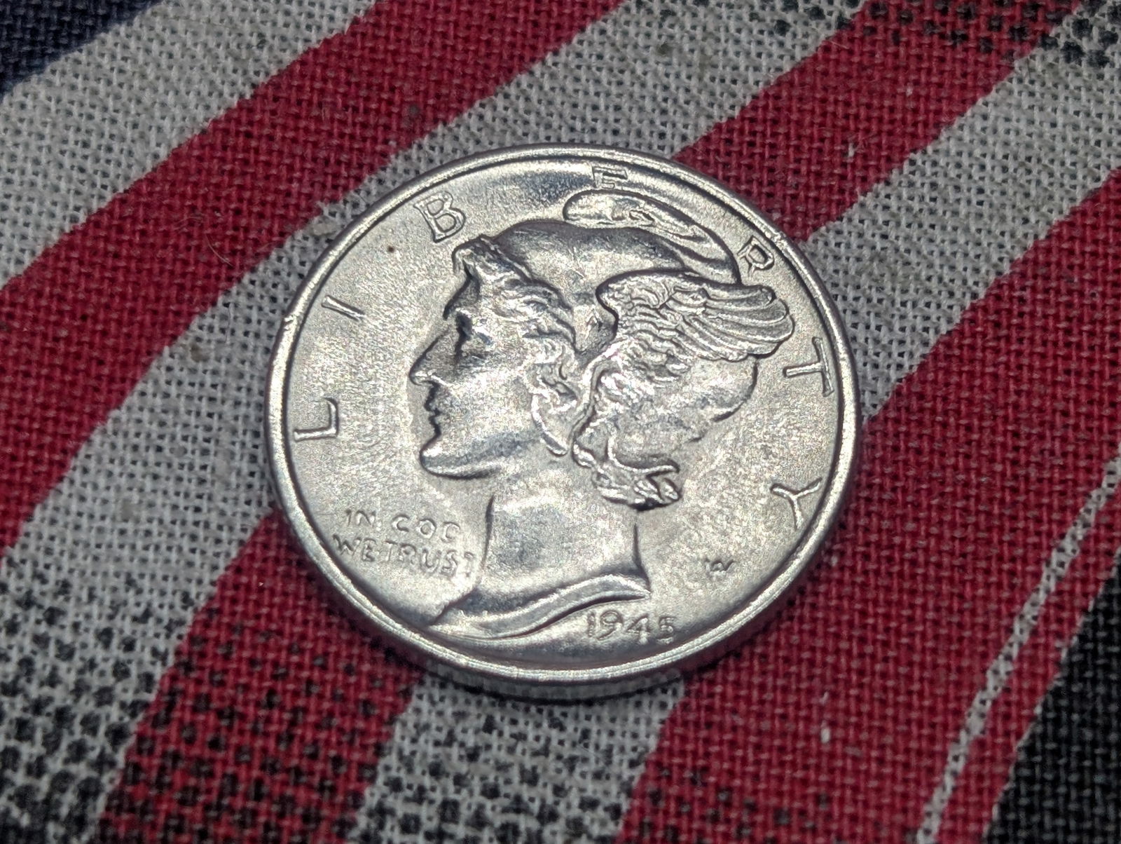 *BU* 1945-S Micro-s Mercury Silver Dime (1 of 2)