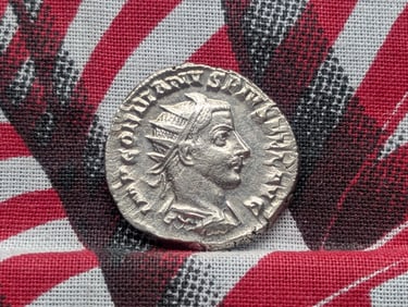 *AU/UNC* 238-244 AD Ancient Roman Empire - Gordian III Silver Denarius w/ Sol Holding Globe