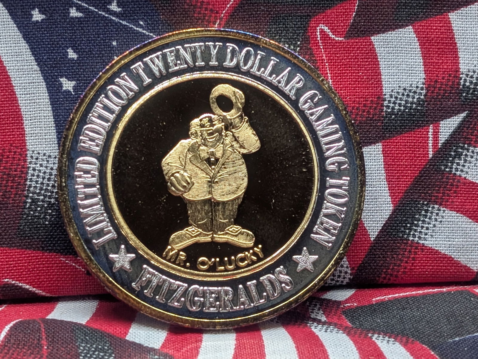 Limited Edition .999 FINE SILVER 24k Gold *LAYERED* Fitzgeralds Casino $20 Gaming Token in Capsule (1 of 2)