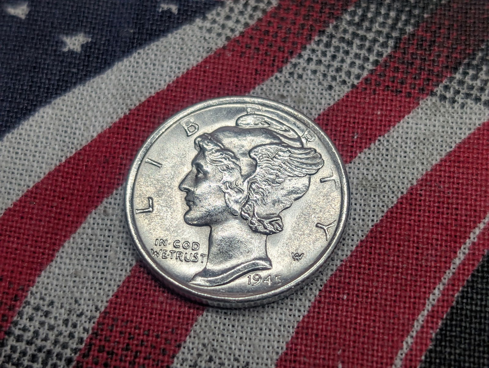 *BU* 1945-S Mercury Silver Dime (1 of 2)