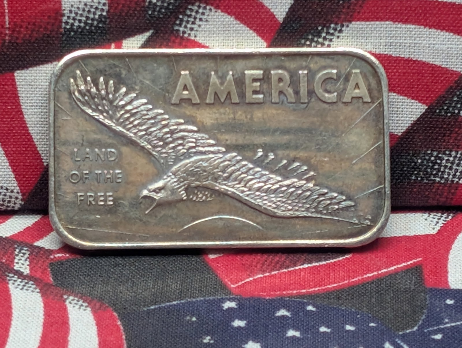 1 Oz. .999 FINE SILVER America - Land of the Free Designed Art Bar: 1 Oz. .999 FINE SILVER America - Land of the Free Designed Art Bar