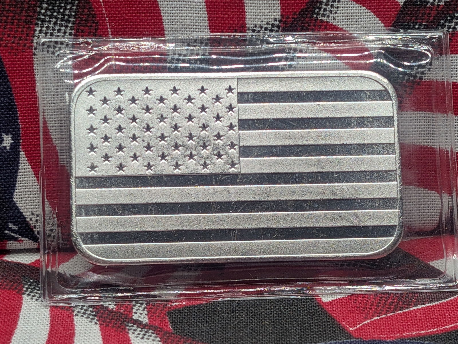 1 Oz. .999 FINE SILVER American Flag Designed Art Bar Sealed in Plastic (1 of 2)