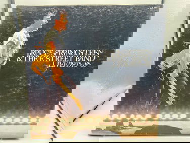 Bruce Springsteen & The E Street Band: Live/1975-85 (1986), 5-LP Box Set, includes 32-page booklet