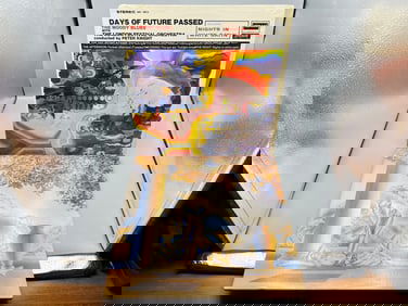 Moody Blues (2 LP Lot): Days of Future Passed (1968), in original shrinkwrap; and The Present