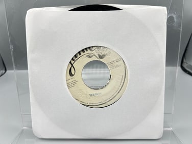Gregory Isaacs: Night Nurse/Roots Radio Band Version (1982), 7-inch 45rpm - Junie label, stamped