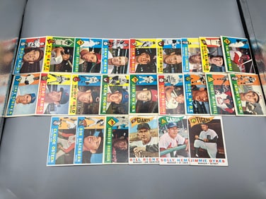 Lot of 25 - 1960 Topps Baseball - Varying Conditions