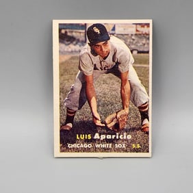 1957 Topps Luis Aparicio #7 HOF 2nd year