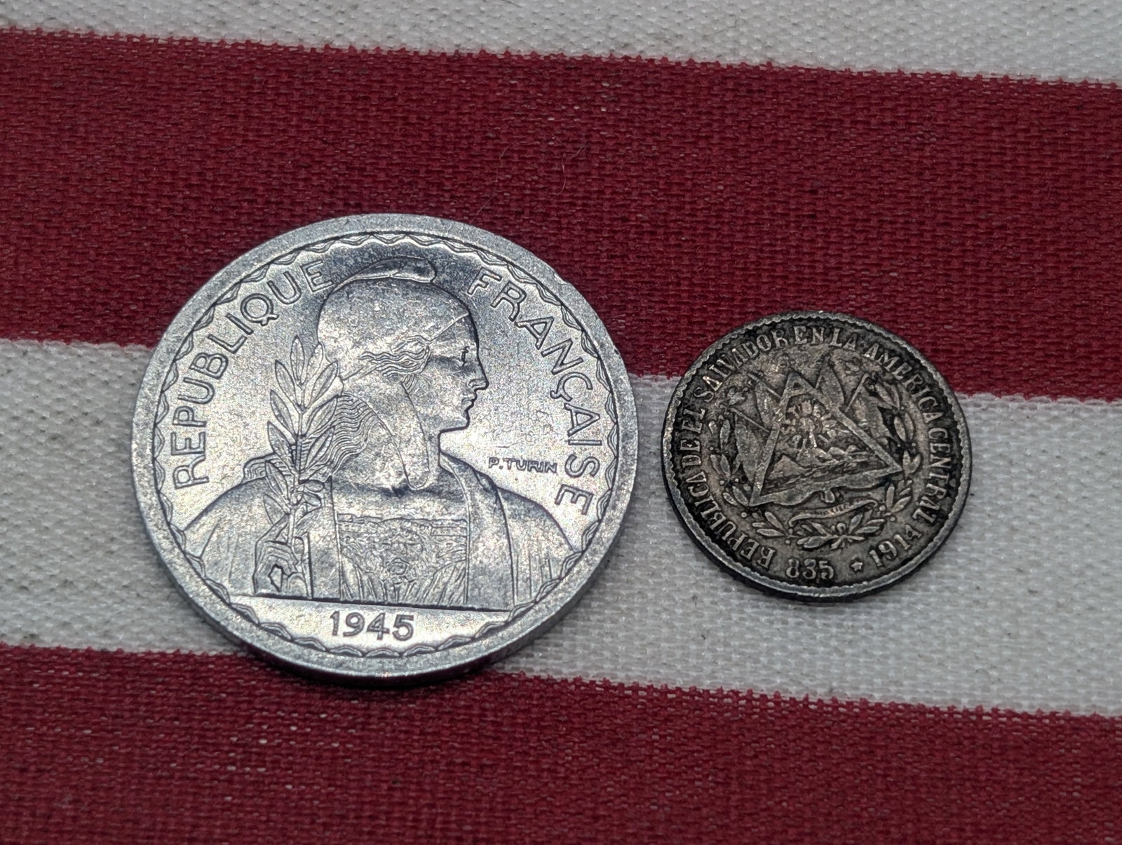 1914 El Salvador 5 Silver Centavos & 1945-A French Indo-China 10 Cents One Year Type (2 PCS): 1914 El Salvador 5 Silver Centavos & 1945-A French Indo-China 10 Cents One Year Type (2 PCS)