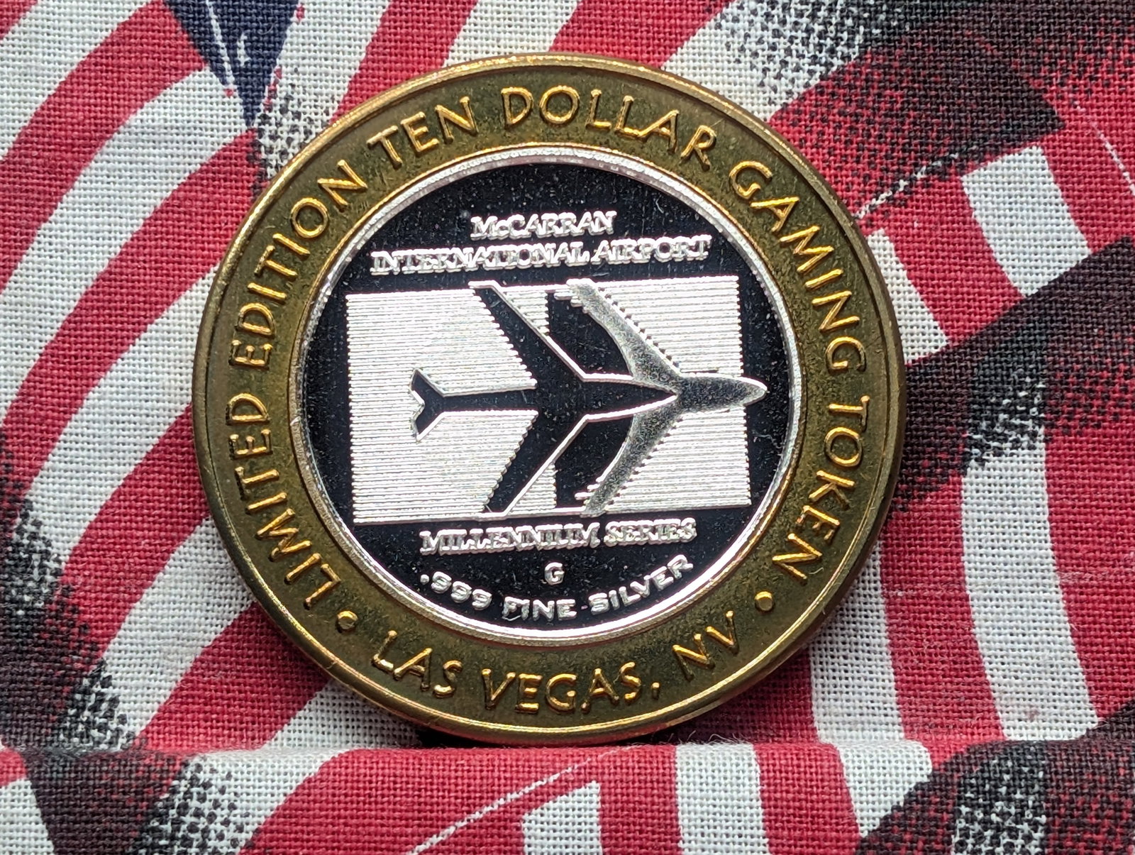 Limited Edition .999 FINE SILVER (Center) McCarran Airport Casino $10 Gaming Token in Capsule: Limited Edition .999 FINE SILVER (Center) McCarran Airport Casino $10 Gaming Token in Capsule