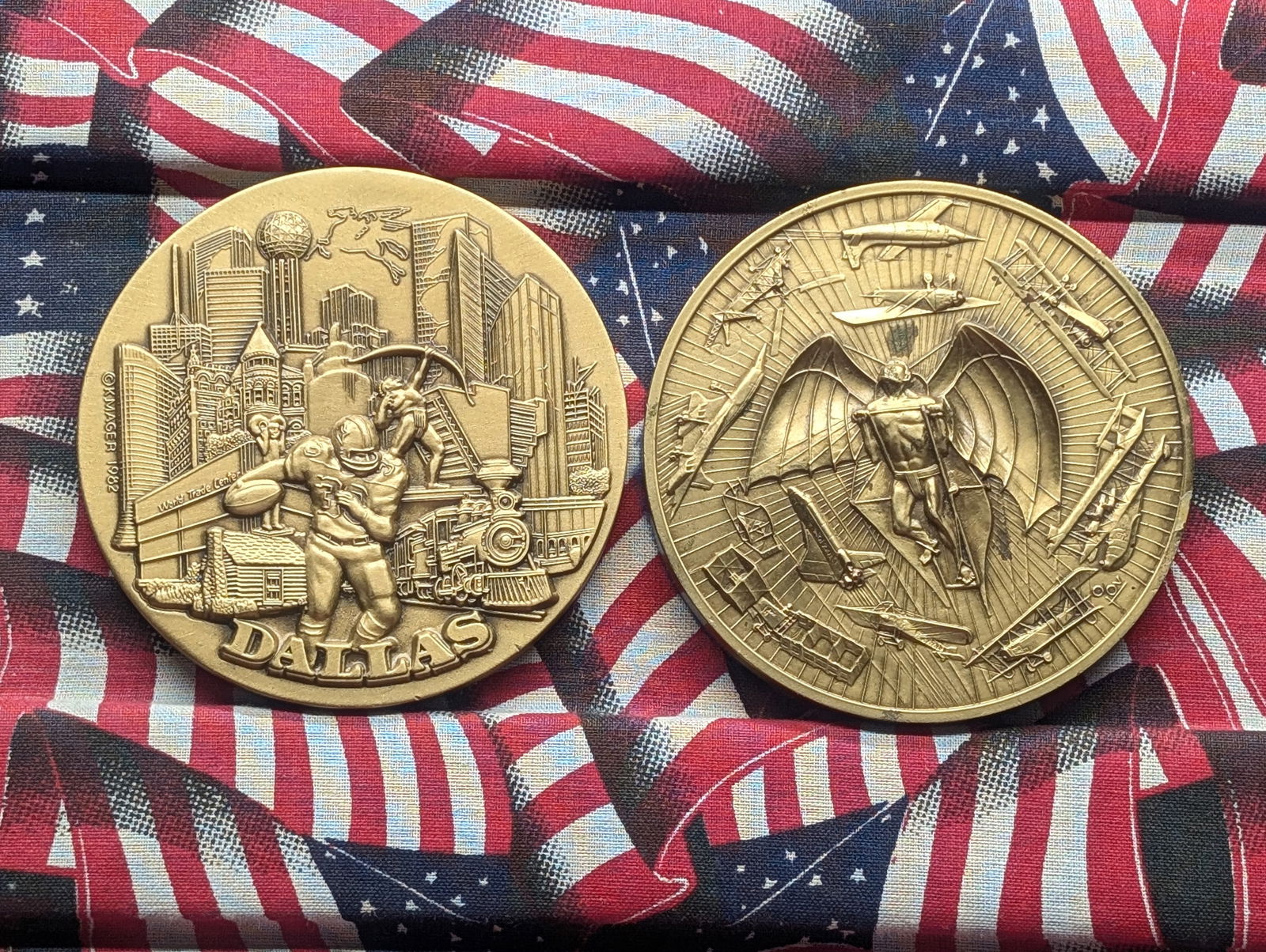 History of Flight & Dallas, Texas Commemorative Bronze Medals (2 PCS) (1 of 6)