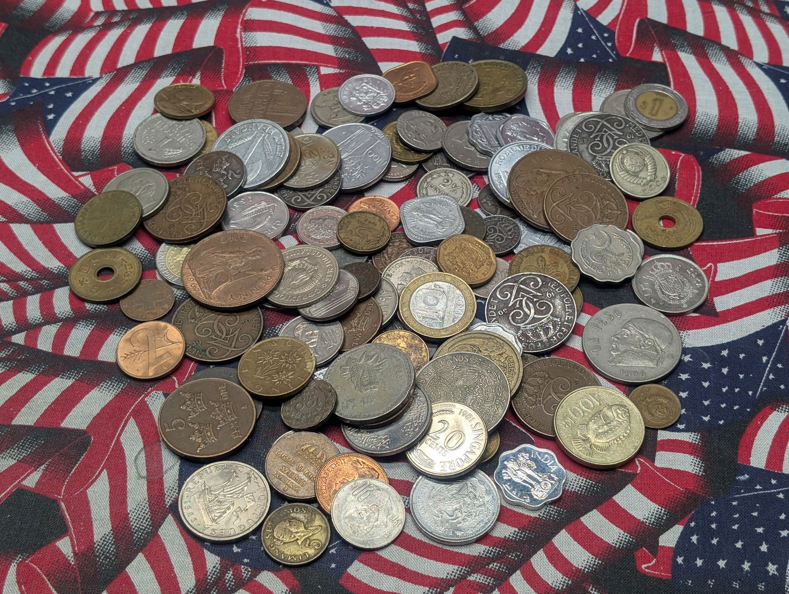 Bag of 1.0 Lbs. of Various Vintage & Modern World Coins (1 of 5)