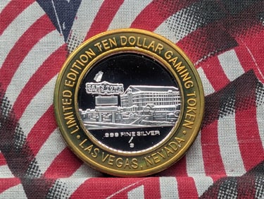 Limited Edition .999 FINE SILVER (Center) Sam's Town Casino $10 Gaming Token in Capsule