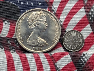 1969 New Zealand 50 Cents & 1912 Canada 5 Silver Cents (2 PCS)