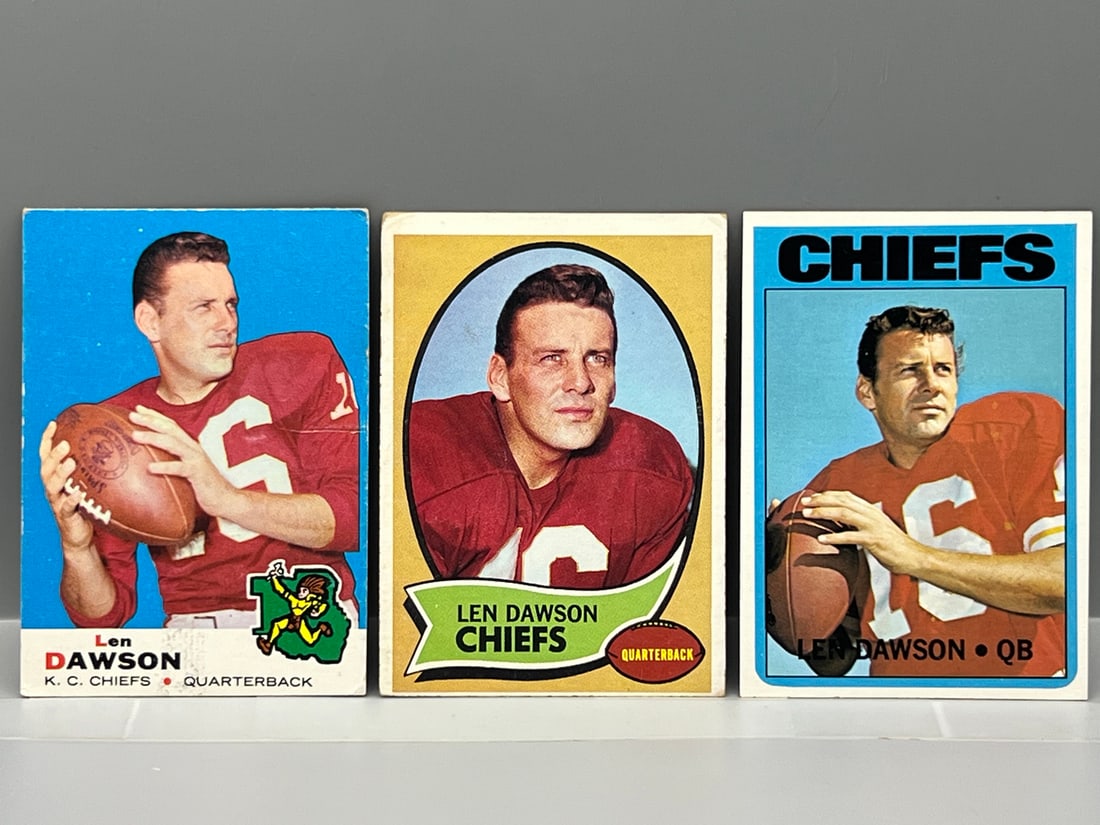 Len Dawson 1969 Topps #20, 1970 Topps #1, 1972 Topps #245 - HOF (1 of 2)