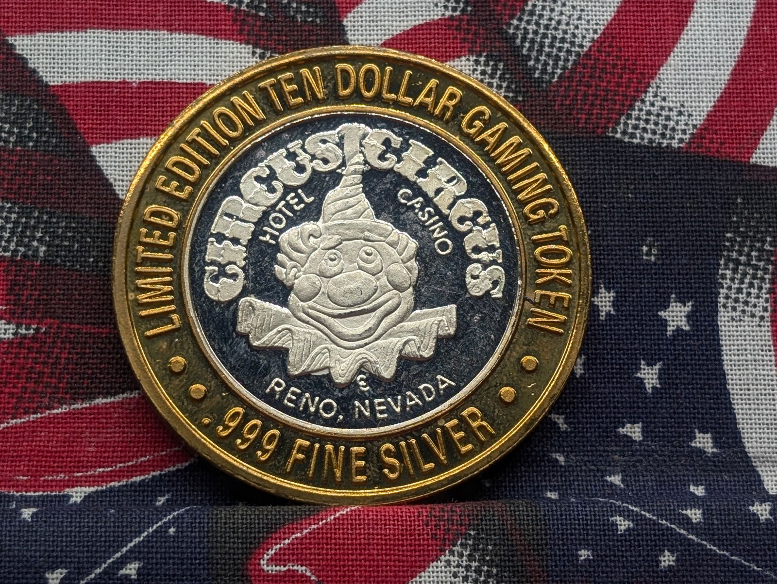 Limited Edition .999 FINE SILVER CENTER, Circus Circus Casino $10 Gaming Token in Capsule (1 of 2)