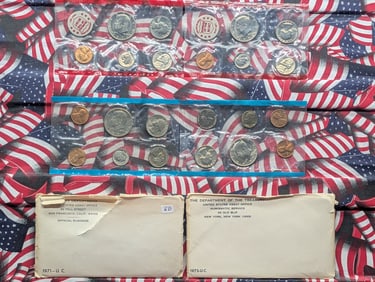 1971-P&D & 1972-P&D Uncirculated Sets w/original Packaging! - (22 Coins)