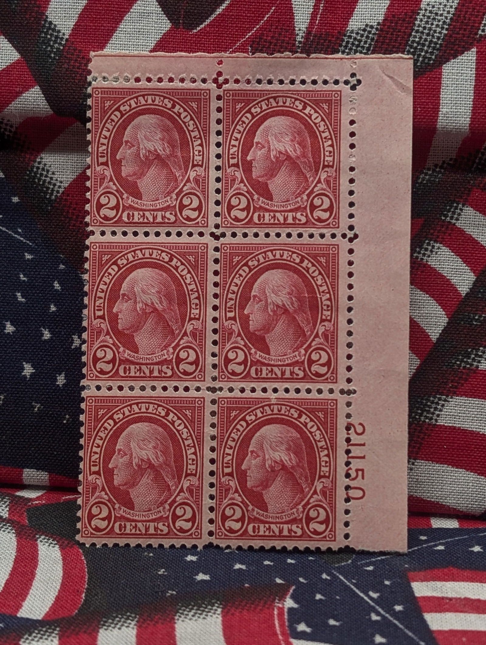 Rare 1920 Washington Two Cent Plate Block Stamp Scott# 554 MOGNH (1 of 2)