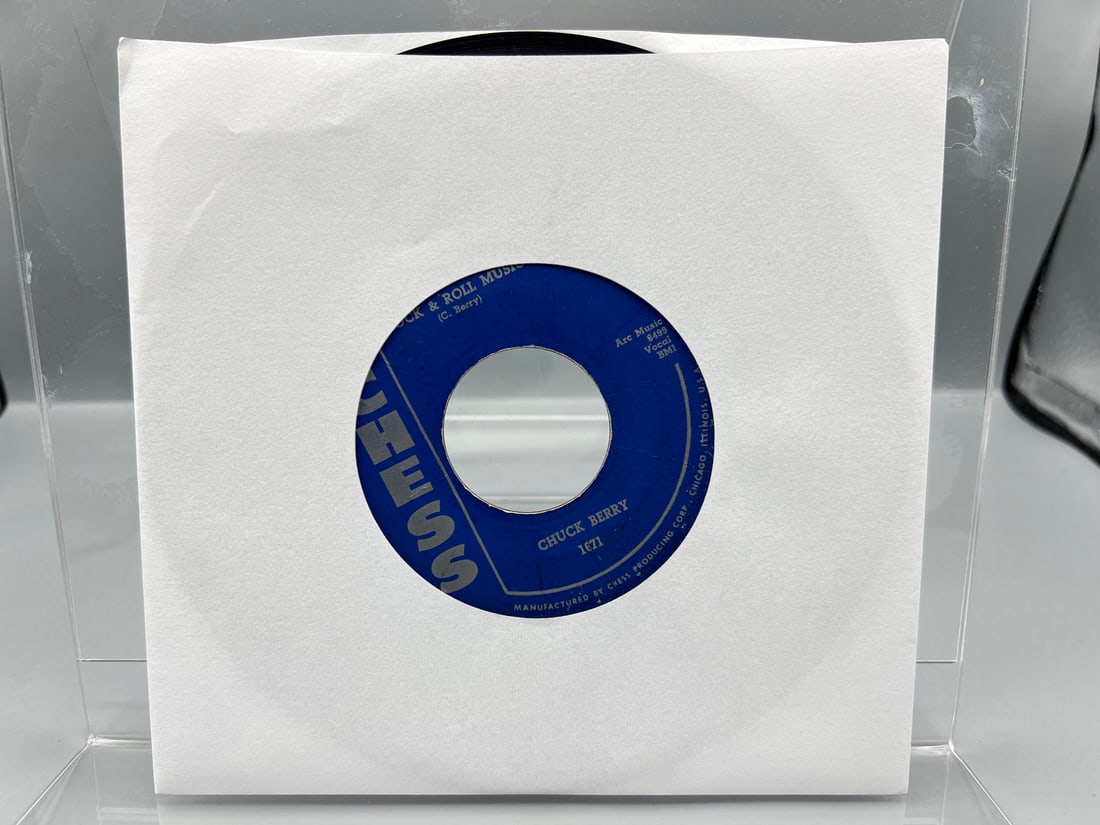 1957 Chuck Berry Blue Feeling/Rock & Roll Music 45 RPM Record - 1671 (1 of 4)