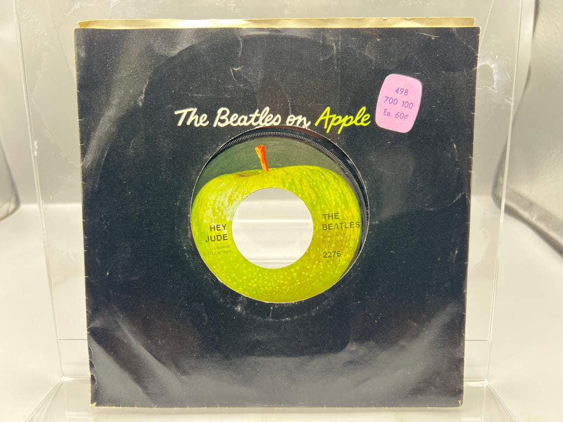 1960s The Beatles Hey Jude/Revolution 45 RPM Record - 2276 (1 of 4)