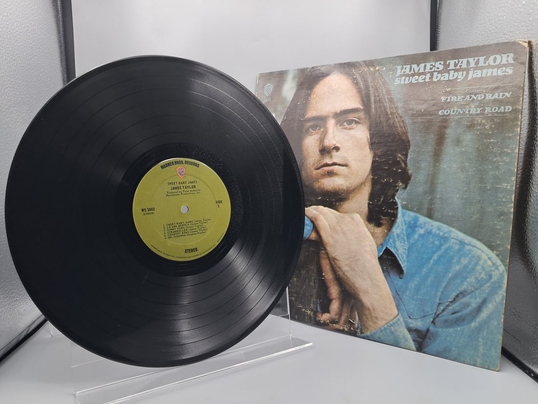 1970 James Taylor Sweet Baby James Repress Vinyl Album - WS 1843: 1970 James Taylor Sweet Baby James Repress Vinyl Album - WS 1843 - Records are untested by auction house for play quality. All items are sold as is.