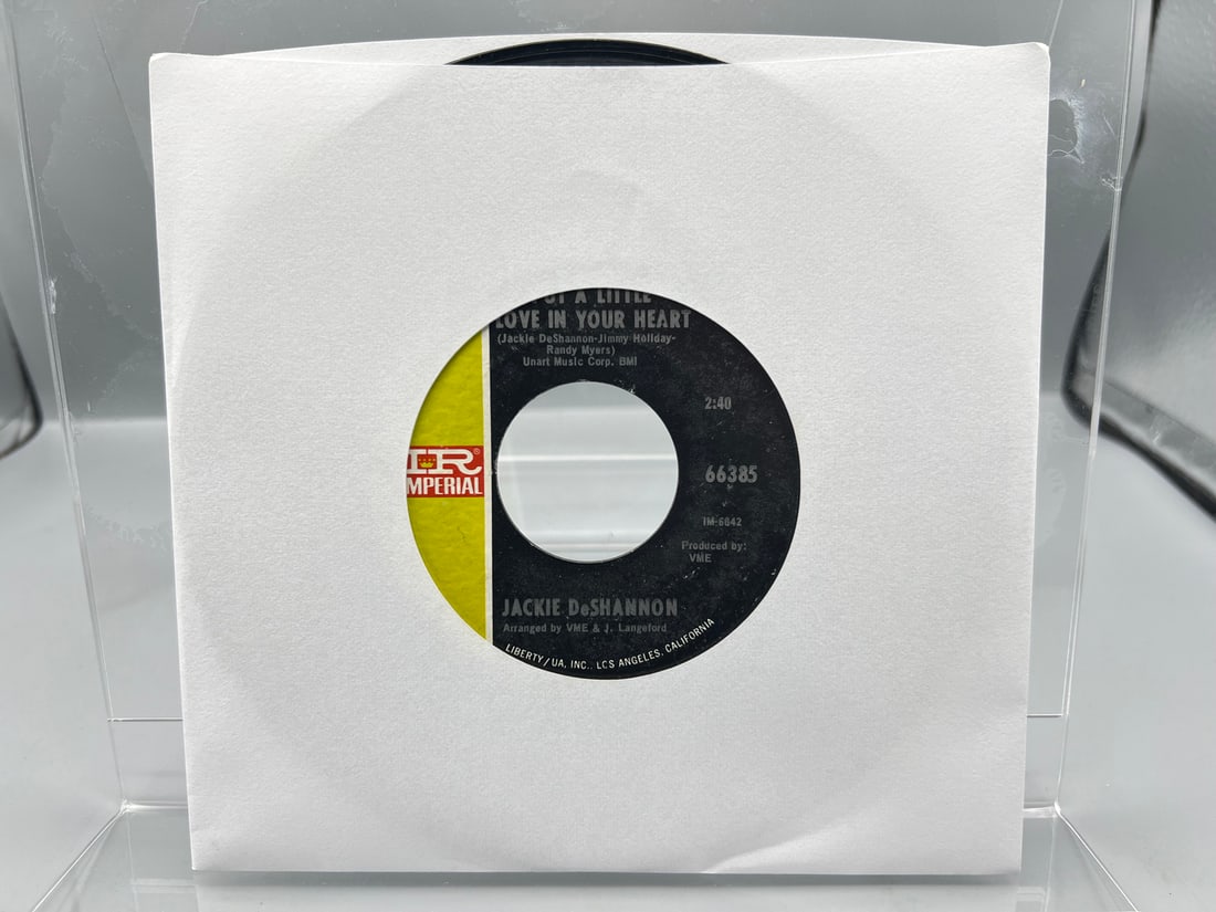 1969 Jackie DeShannon Put A Little Love In Your Heart/Always Together 45 RPM Record - 66385: 1969 Jackie DeShannon Put A Little Love In Your Heart/Always Together 45 RPM Record - 66385 - Records untested by auction house for play quality. All items are sold as is.