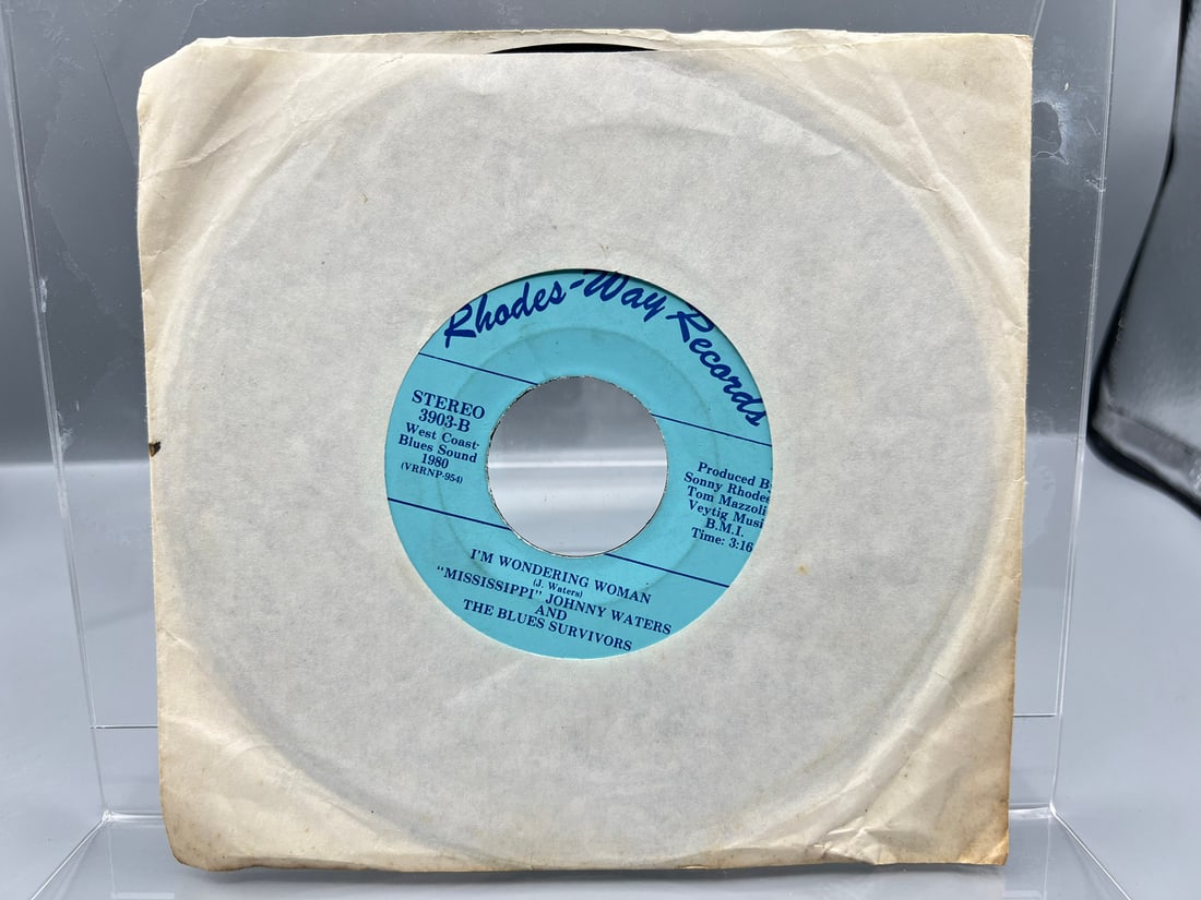 1980 Mississippi Johnny Waters And The Blues Survivors You Can Look For Me/I'm Wondering Woman 45: 1980 Mississippi Johnny Waters And The Blues Survivors You Can Look For Me/I'm Wondering Woman 45 RPM Record - 3903 - Rare - Records untested by auction house for play quality. All items are sold as i