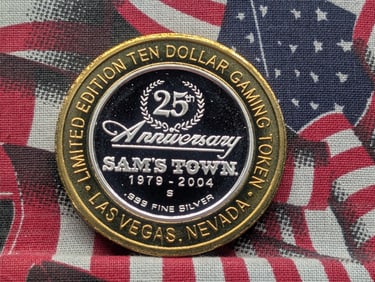 Limited Edition .999 FINE SILVER (Center) Sam's Town Casino $10 Gaming Token in Capsule