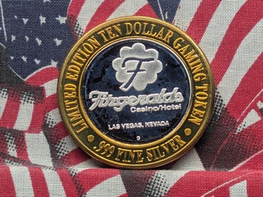 Limited Edition .999 FINE SILVER (Center) Fitzgeralds Casino $10 Gaming Token in Capsule